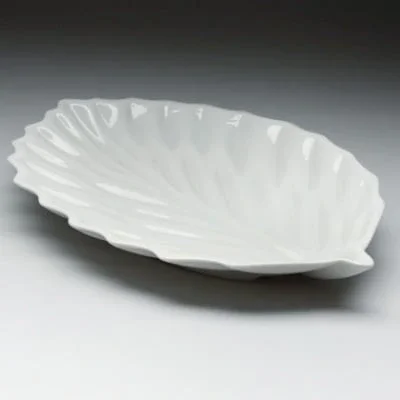 Блюдо декор. "Лист" 12 LQ-146 фк156 Фарфор Chan Wave Classic Ivory Блюдо декор. "Лист" 12 LQ-146 фк156 Фарфор Chan Wave Classic Ivory