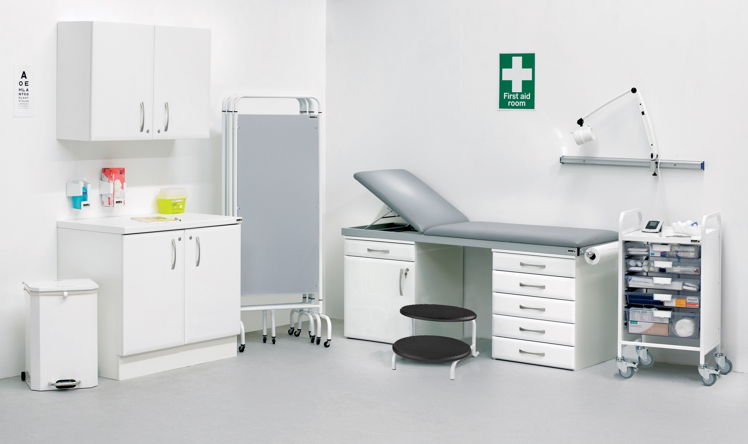 Медицинская мебель для физиотерапевтического кабинета по санпину
